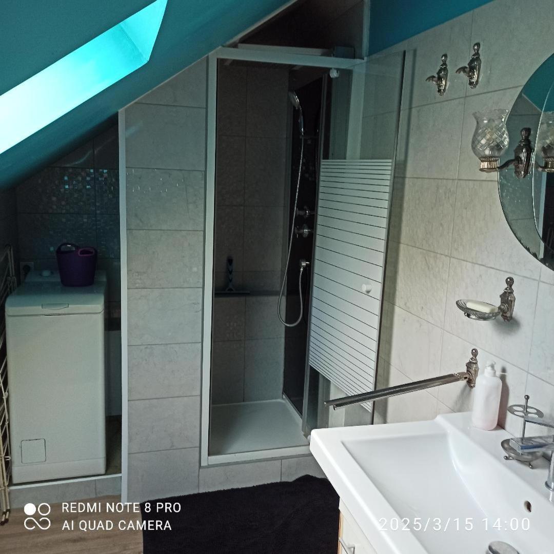 Petit Appartement 30M2, 3 Lits, 3 A 4 Pers Neuilly  Ngoại thất bức ảnh